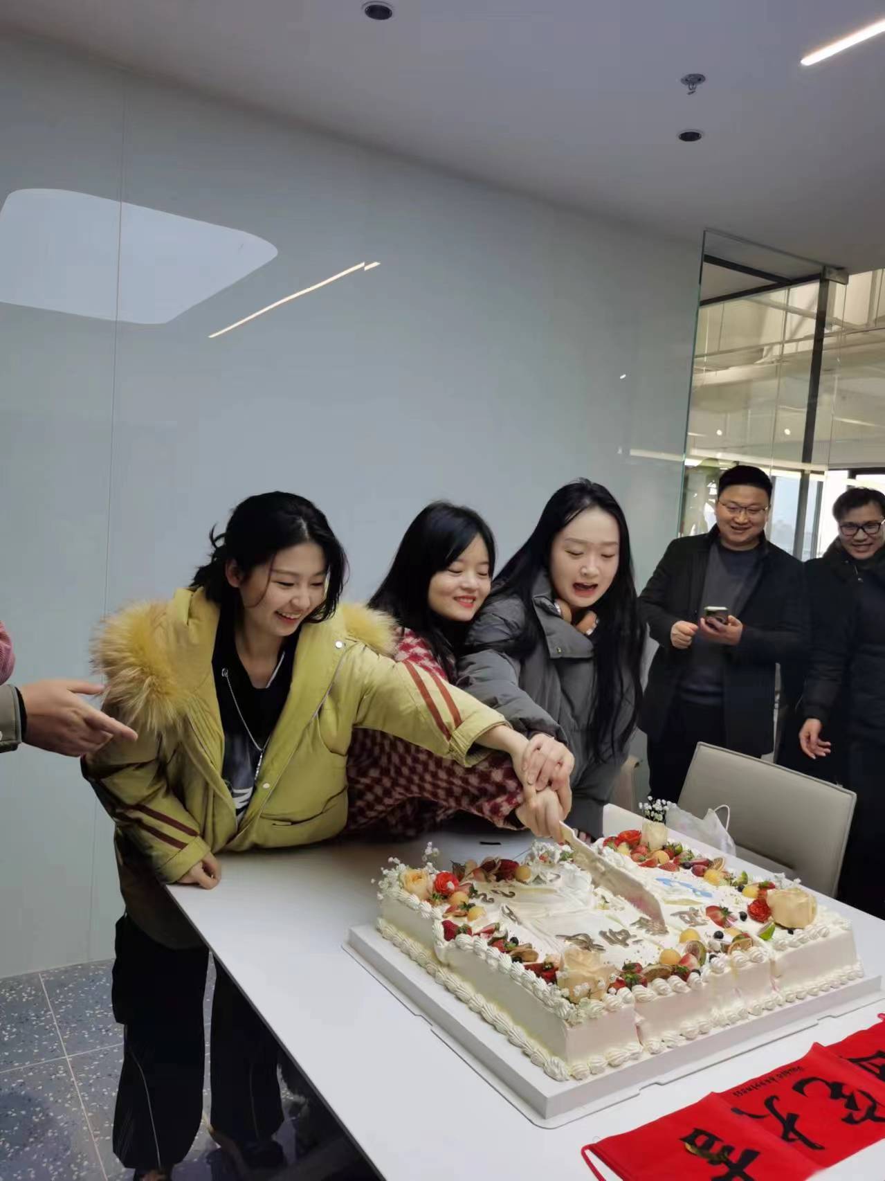 上海邁維動漫科技有限公司喜迎新年喬遷之喜：立足新起點(diǎn)，開啟新征程！(圖13)